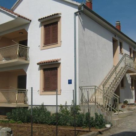 Apartmani Petra Pakoštane Extérieur photo